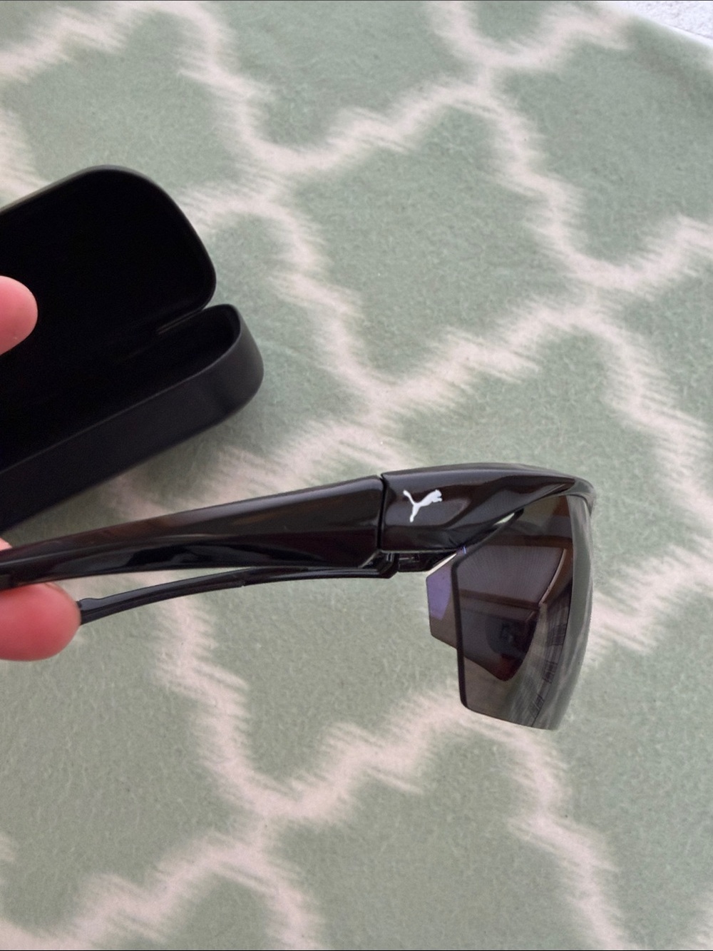 PUMA Black Sport Polarized Sunglasses with Matching Protective Case PE0041SCOS - Picture 6 of 10
